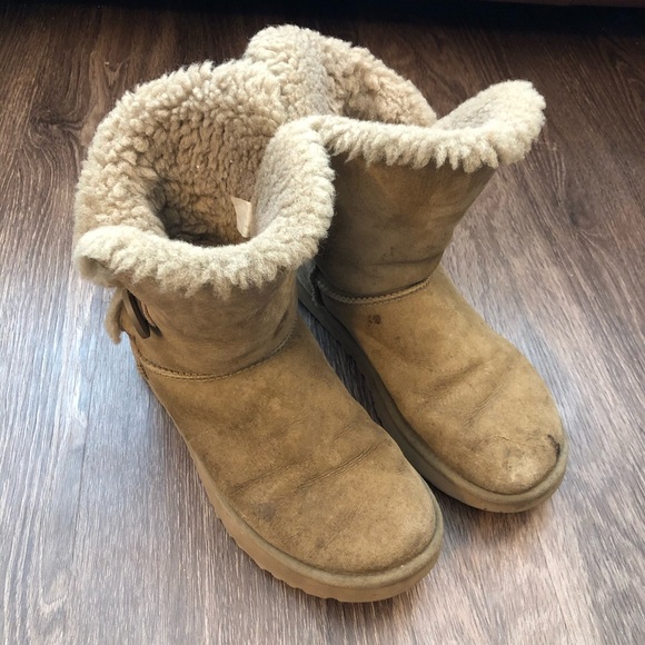 UGG Shoes - Brown Ugg Bailey Boots
